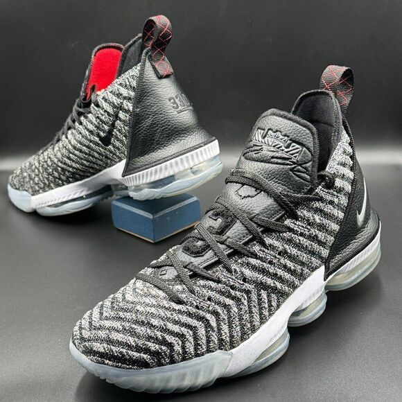 Nike LeBron 16 'Oreo' (2018) - Picture 8 of 13